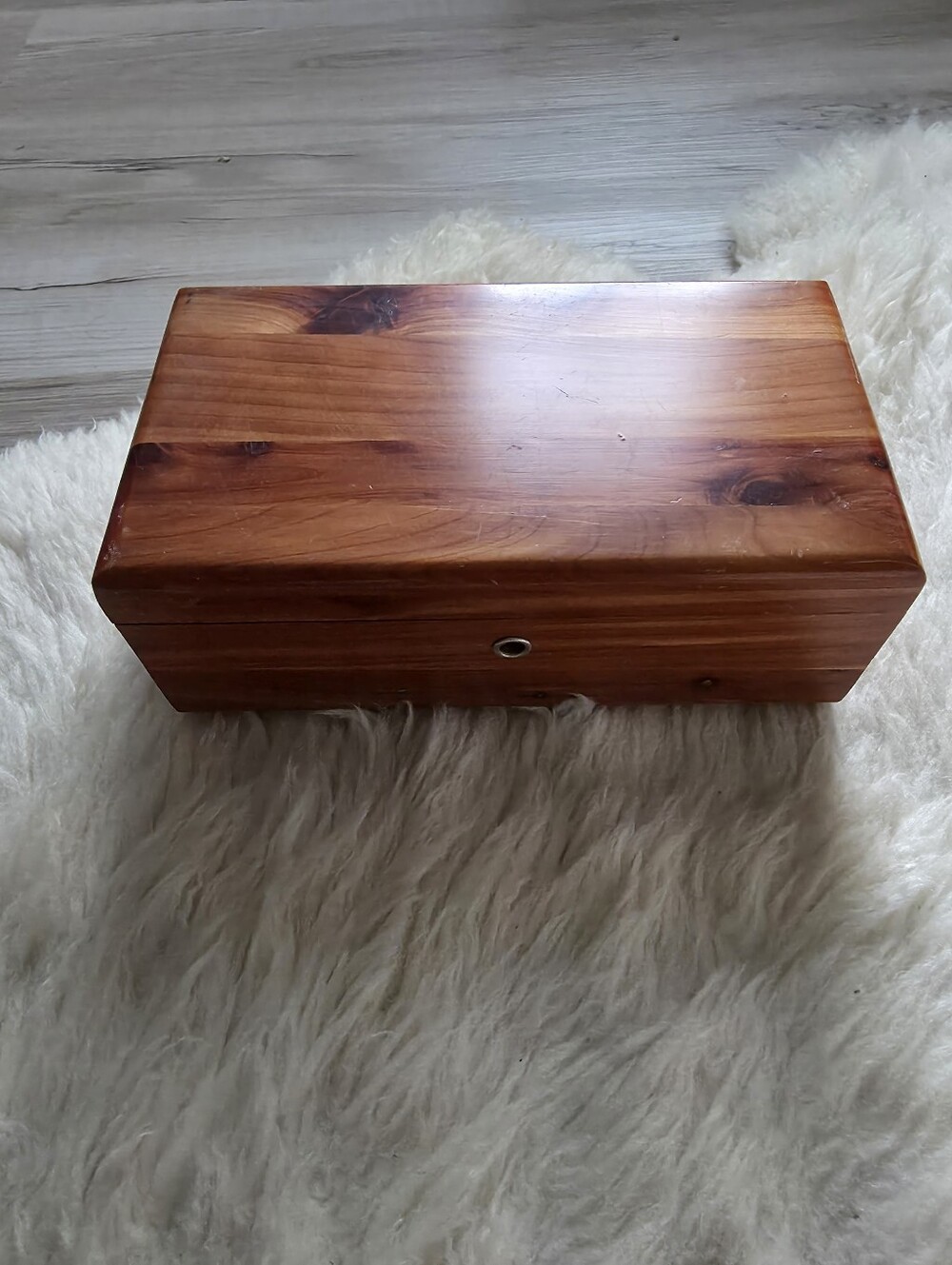 Vintage Lane Cedar keepsake box is a miniature
